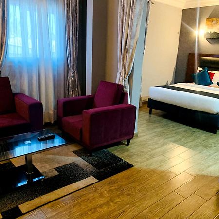 La Rochelle Hotel Yaoundé Eksteriør bilde