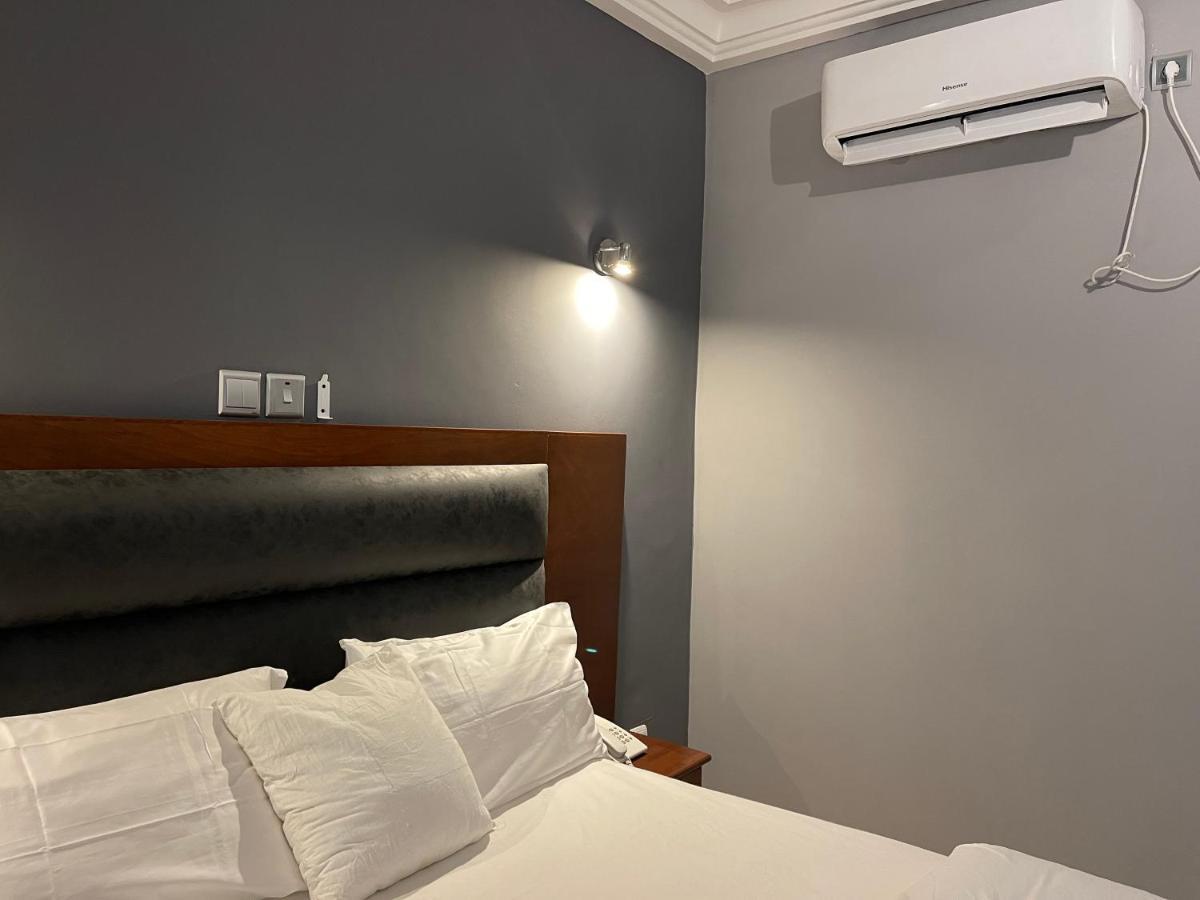 La Rochelle Hotel Yaoundé Eksteriør bilde