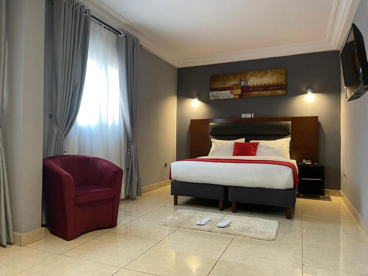 La Rochelle Hotel Yaoundé Eksteriør bilde