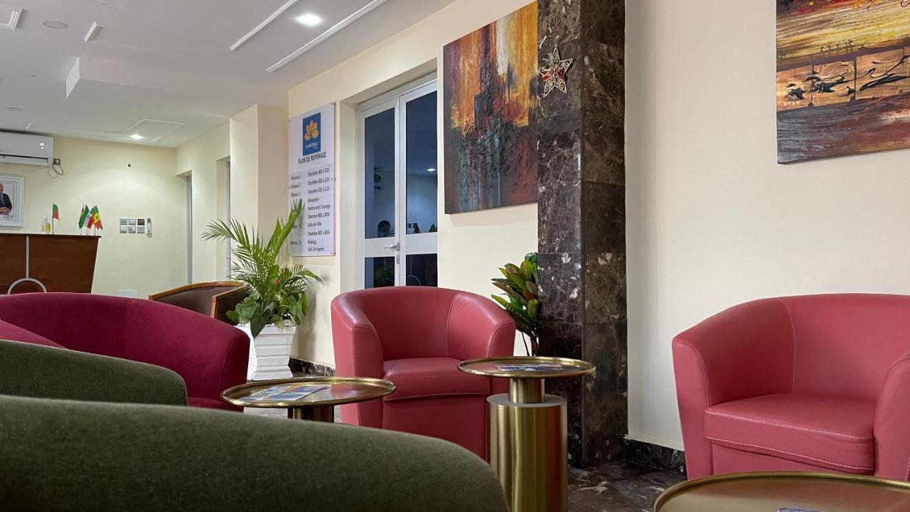 La Rochelle Hotel Yaoundé Eksteriør bilde