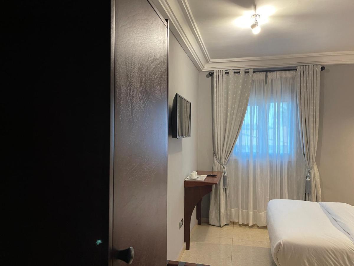 La Rochelle Hotel Yaoundé Eksteriør bilde