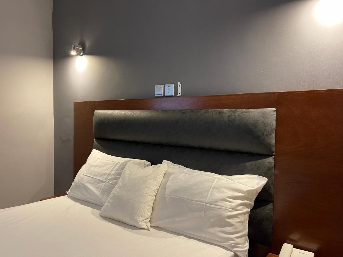 La Rochelle Hotel Yaoundé Eksteriør bilde