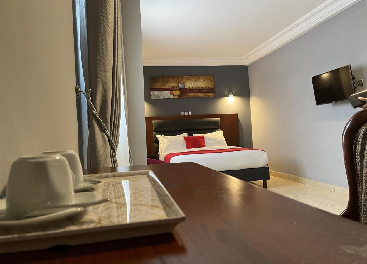 La Rochelle Hotel Yaoundé Eksteriør bilde