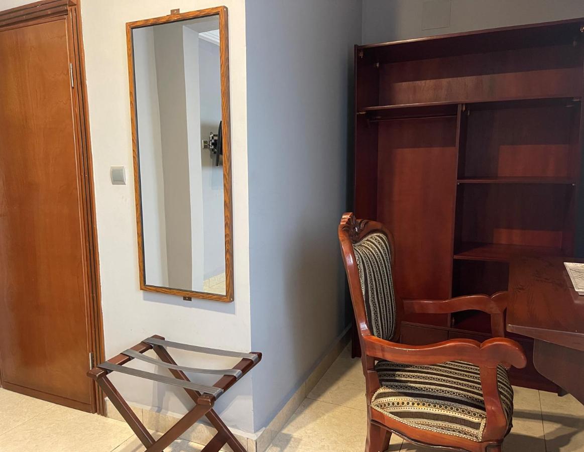 La Rochelle Hotel Yaoundé Eksteriør bilde