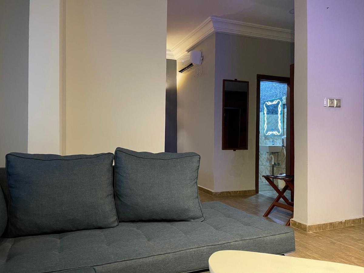 La Rochelle Hotel Yaoundé Eksteriør bilde