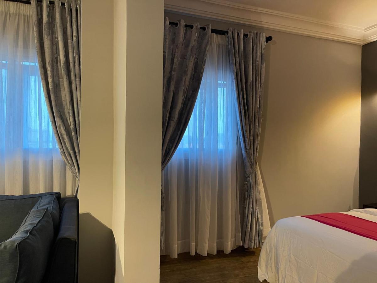 La Rochelle Hotel Yaoundé Eksteriør bilde