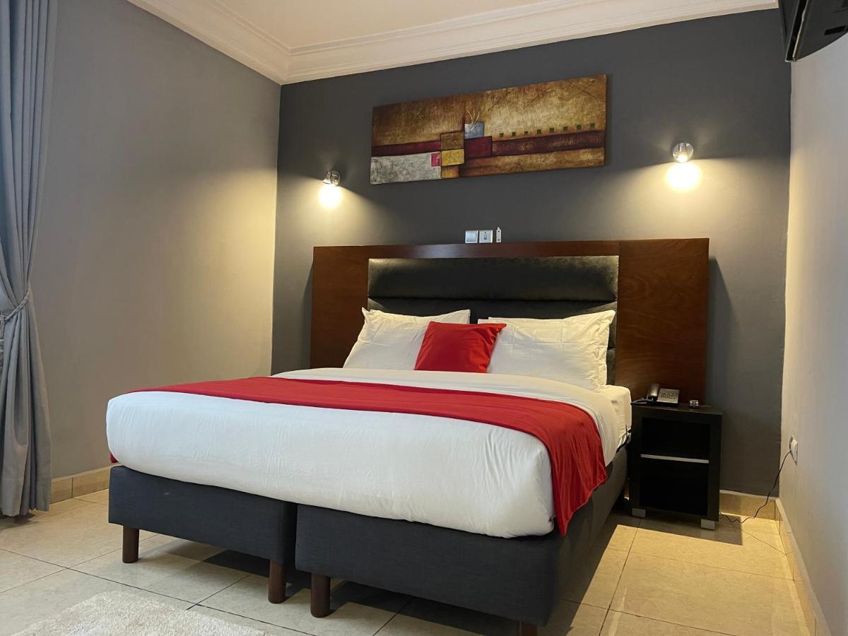 La Rochelle Hotel Yaoundé Eksteriør bilde