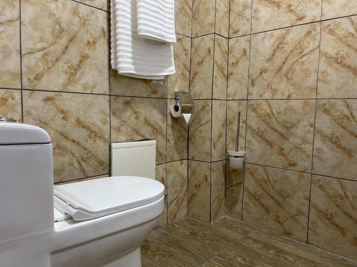 La Rochelle Hotel Yaoundé Eksteriør bilde