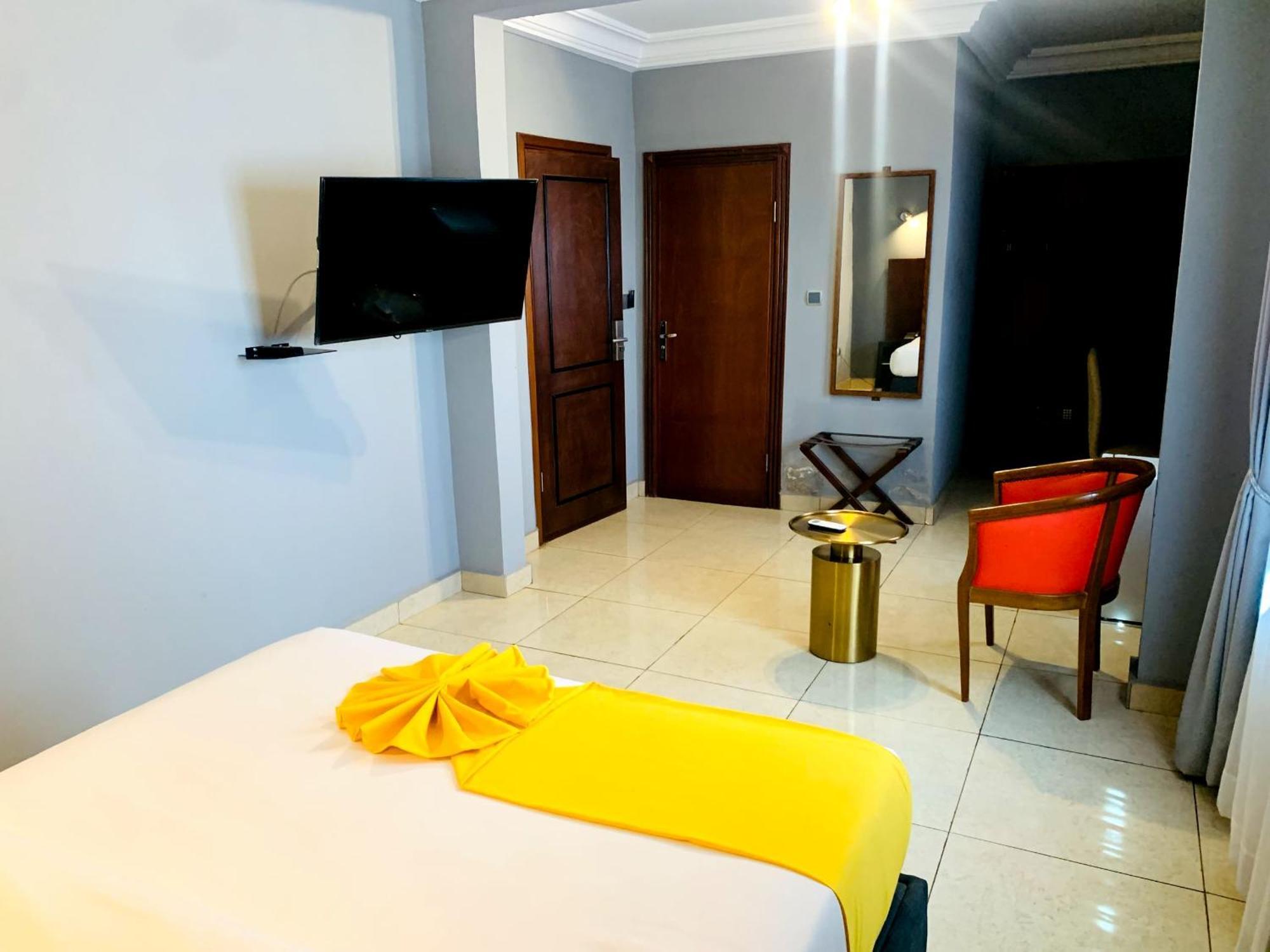 La Rochelle Hotel Yaoundé Eksteriør bilde