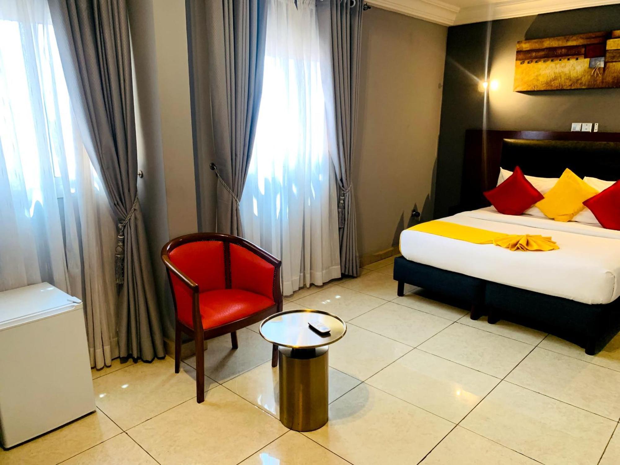 La Rochelle Hotel Yaoundé Eksteriør bilde